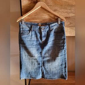 KUT from the Kloth knee length denim mini skirt, Size 4